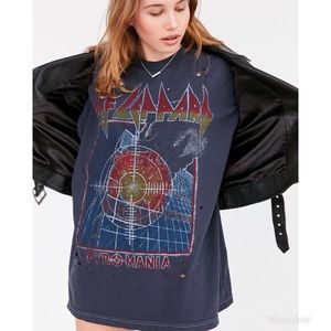 Def Leppard oversized shirt